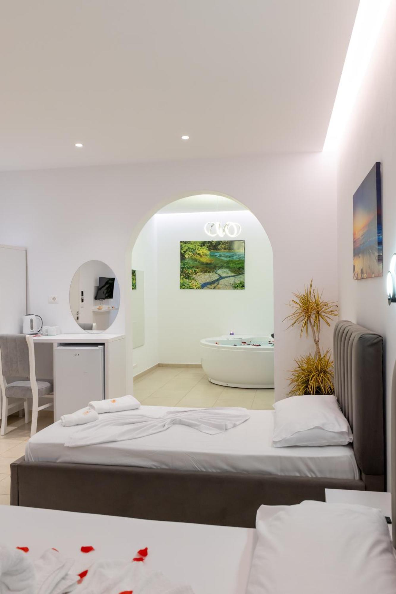 Feniks Hotel Ksamil Kültér fotó