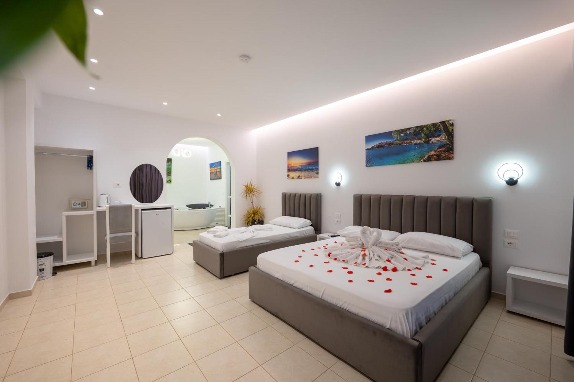 Feniks Hotel Ksamil Kültér fotó